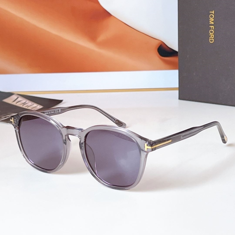 TOM FORD